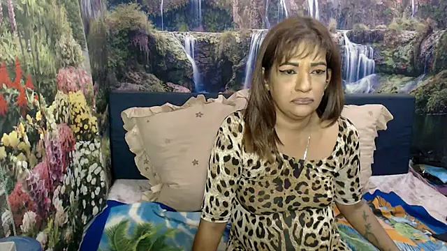indianaqua Adlı Modelin Canlı XXX Sohbeti