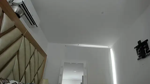briana_wonder69xxx Webcam Show
