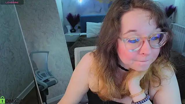 Aleks-caster live XXX chat