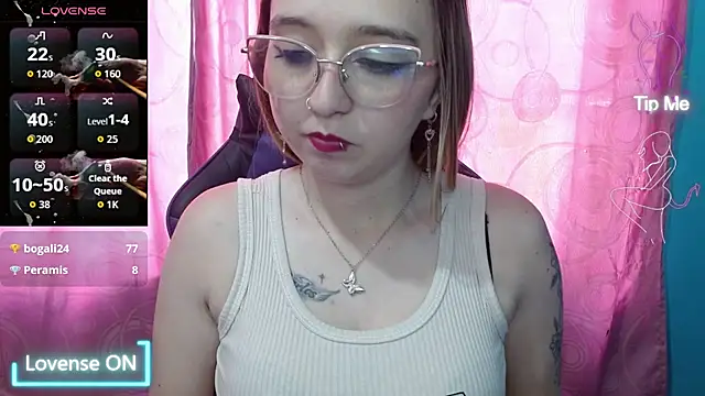 Liaroberts1 Live XXX-chat