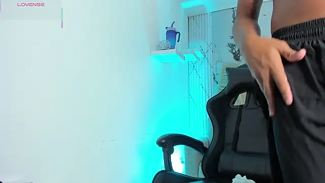 Chatroom XXX en direct de TaylorClay_