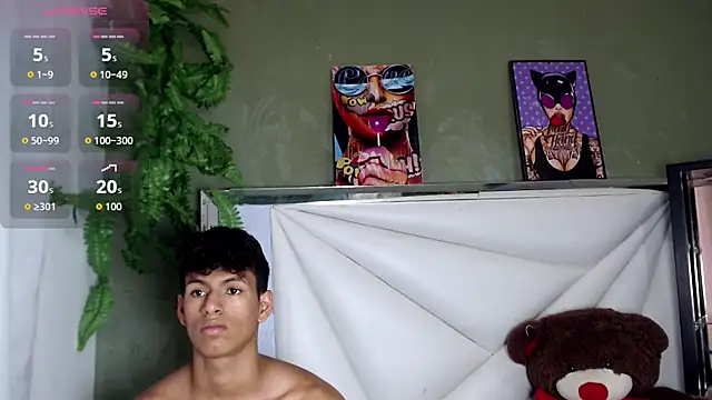 Nicolas_brown_ Live XXX-chat
