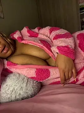 YellowHoneyDip's Webcam Show