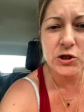 NikkiBlisss Live XXX-chat