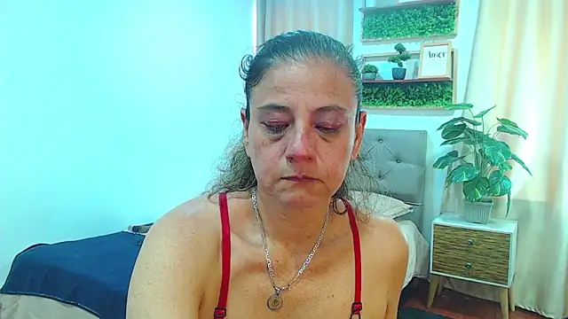 sasi_luna Adlı Modelin Canlı XXX Sohbeti