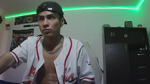 Fenix_hardcock Adlı Modelin Canlı XXX Sohbeti