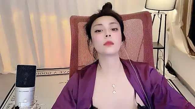 Daisy-77 现场XXX聊天