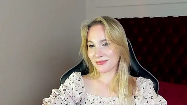ElaraVoltage Live XXX Chat