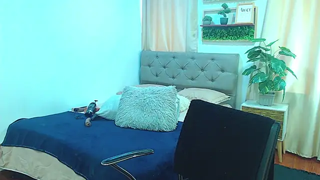 Chat +18 de sasi_luna ao vivo