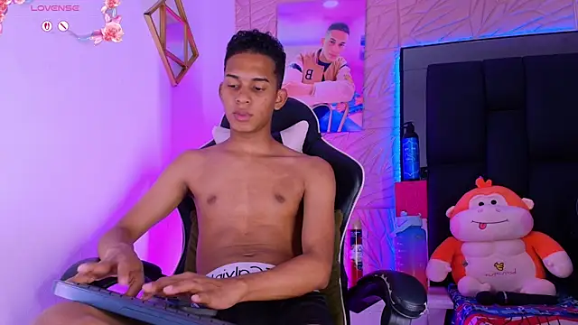 dilan_alfonzoのウェブカメラショー
