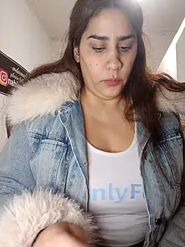 Chat XXX en directo de nahiarabiel33