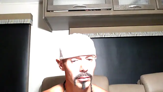 ThickD2C webkamerás műsora