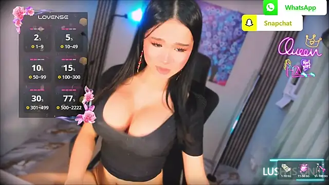 xBigSurpriseLorainex Show Webcam