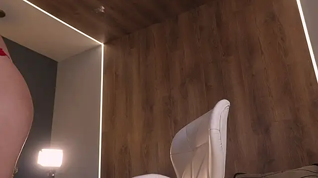 NaomiSainz Adlı Modelin Canlı XXX Sohbeti