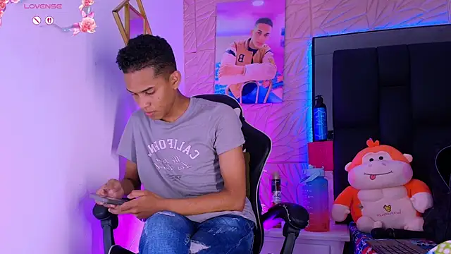 dilan_alfonzo Adlı Modelin Canlı XXX Sohbeti