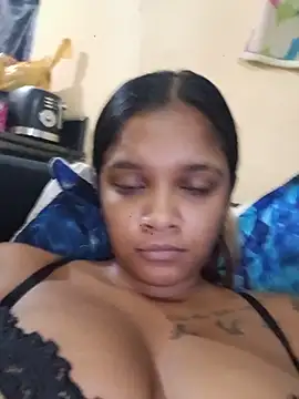 Živá chatovací místnost Indianqueen03