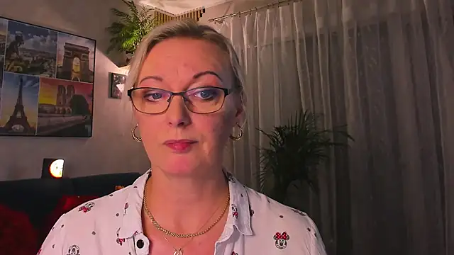 vanessa_chat élő XXX-chatje
