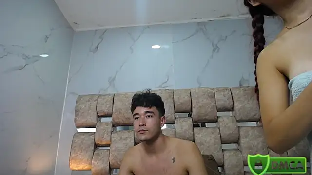 Chat XXX en directo de KathyAiden