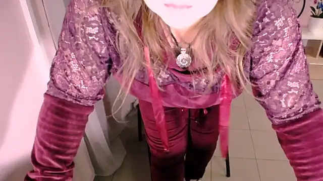 NeuroDoll's Live XXX Chat