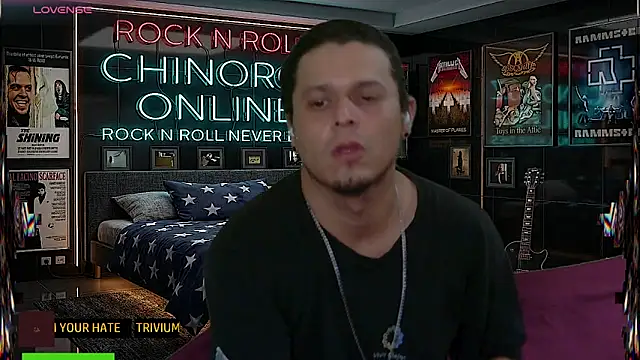 Czat XXX na żywo – chino_roz