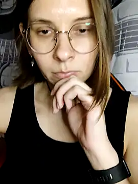 Aashikalaa 라이브 XXX 채팅
