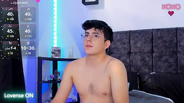 Demian_Fox1's Webcam Show