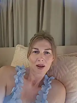 stellahere8 Chat XXX in diretta