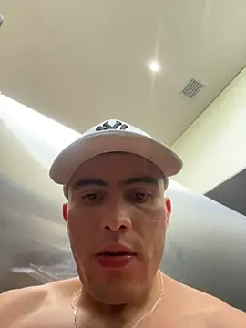 Živý XXX chat LucasJewely