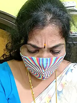 Tamil_Mithra Live XXX-Chat