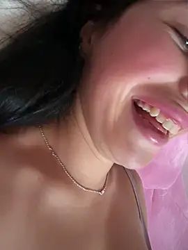 دردشة GiuliaBianchi الجنسية المباشرة
