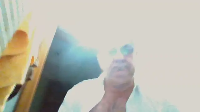 Show modela machomale3 na web-kameri