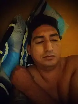 Yrresistible666 webkamerás műsora