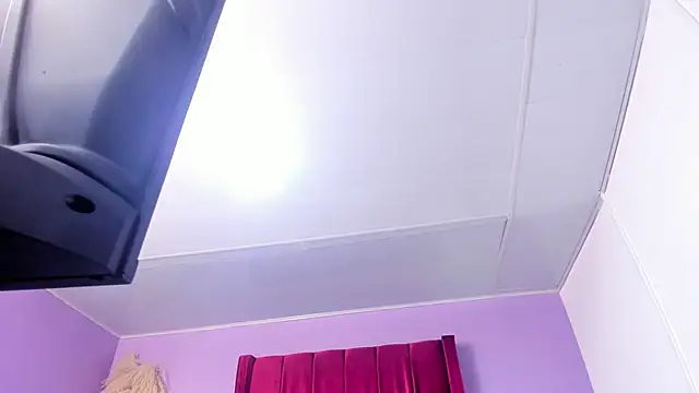Chat +18 de Shanelle__ ao vivo