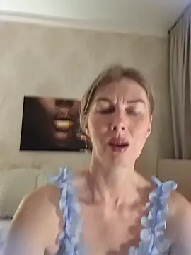stellahere8's Live XXX Chat