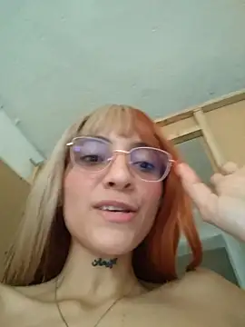 Dani-peggin live XXX chat