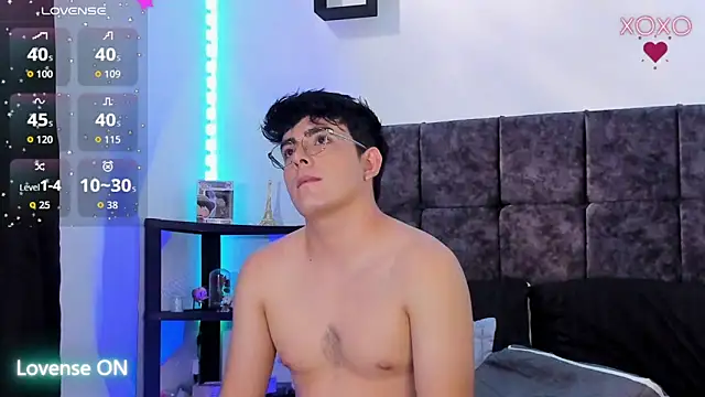 Demian_Fox1 Show Webcam