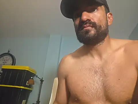 piggylatino's Webcam Show