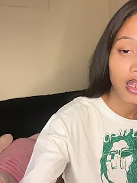 PEACHWAV3's Live XXX Chat