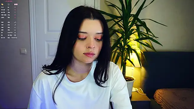 XXX chat uživo modela BlissHey