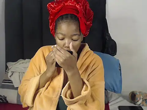 BustyNay – webcam-show