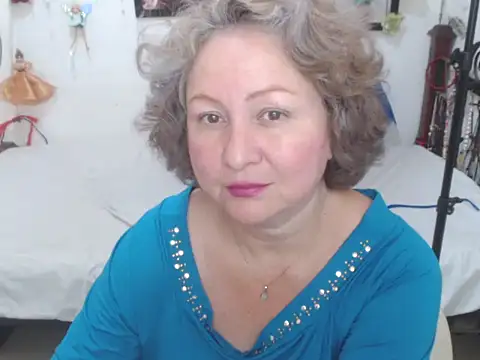 LADYJENNIFER Adlı Modelin Canlı XXX Sohbeti