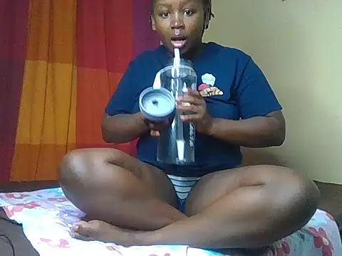 Pink_pussy_- 现场XXX聊天