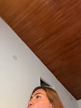 emmily_d 现场XXX聊天