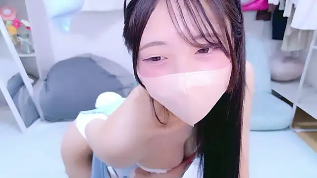 Chat +18 de Suzu_ch_xx ao vivo