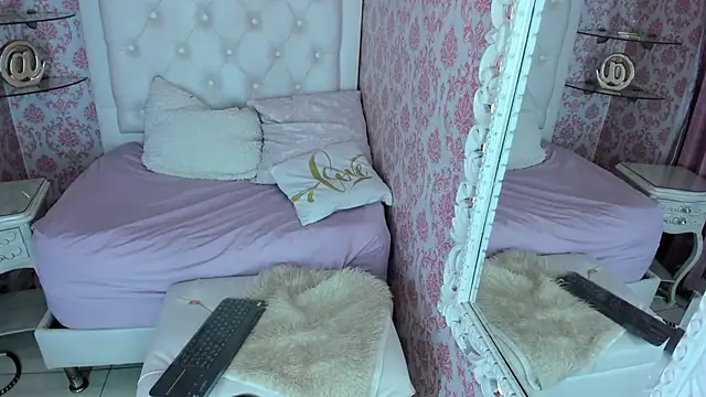 Mini_Rouse Chat XXX live
