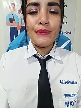 MAYE__13 Show Webcam