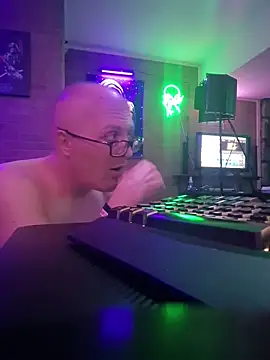 chronic_vibez's Webcam Show