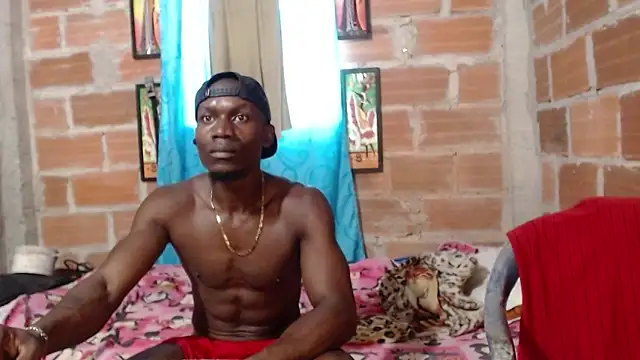 Chat +18 de miltonjjakee ao vivo