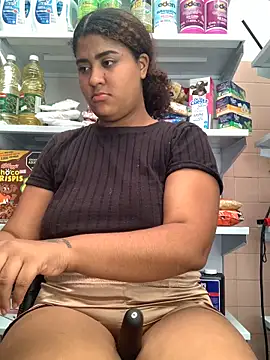 _CURLY_DOLL_n Webbikameraesitys