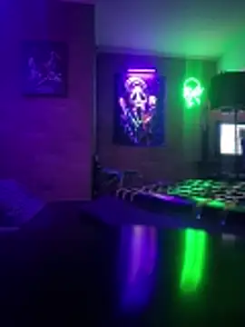 عرض كام chronic_vibez